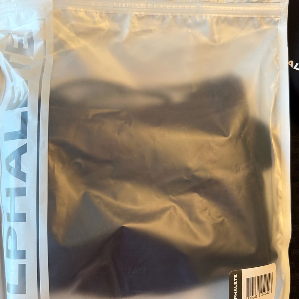 Alphalete Women’s Essential Core Athletic Shorts Black - Picture 4 of 4